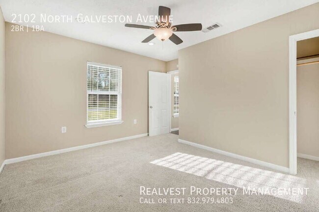 Building Photo - 2102 N Galveston Ave