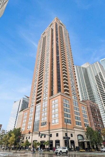 Building Photo - 1160 S Michigan Ave