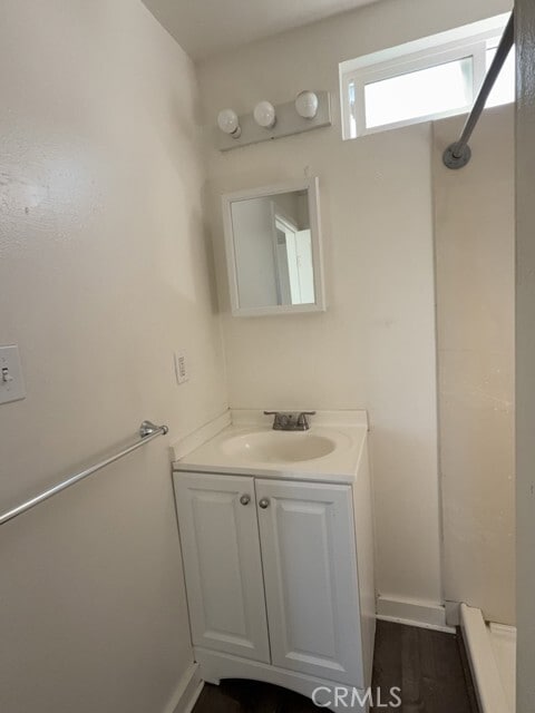 Building Photo - 2435 Lakeshore Blvd