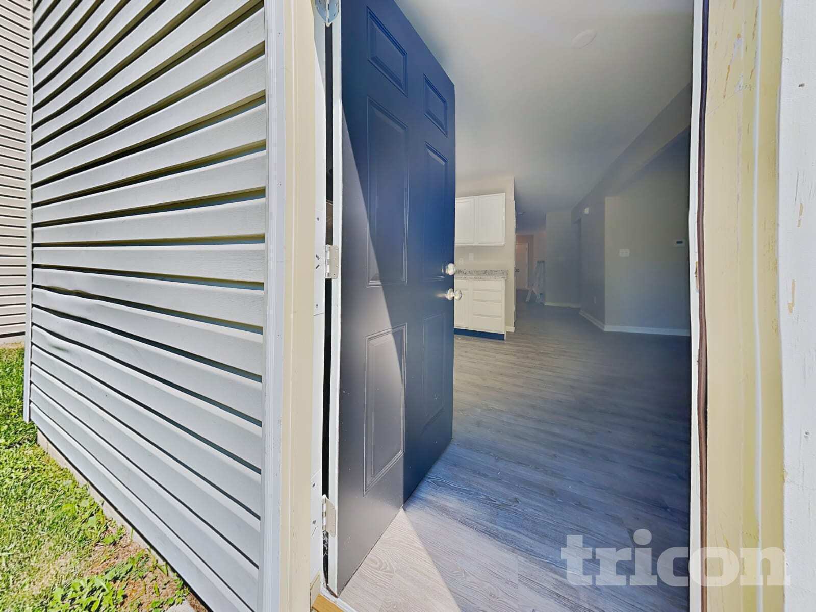 Building Photo - 10213 Blue Sky Dr