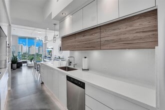 Building Photo - 3029 NE 188th St