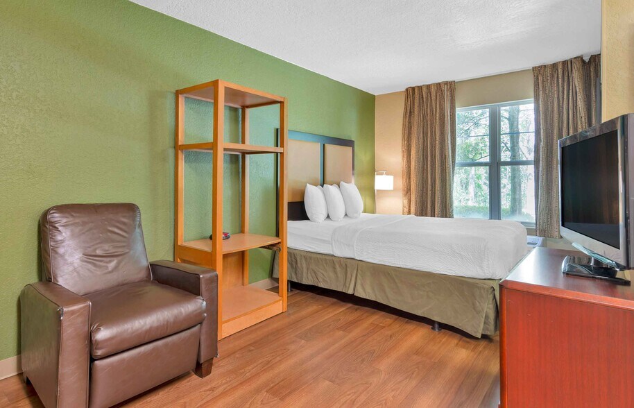 Building Photo - Furnished Studio-Houston - Med. Ctr. - Bra...