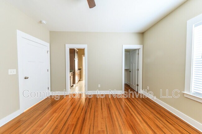 Building Photo - 2221 24th Ave N