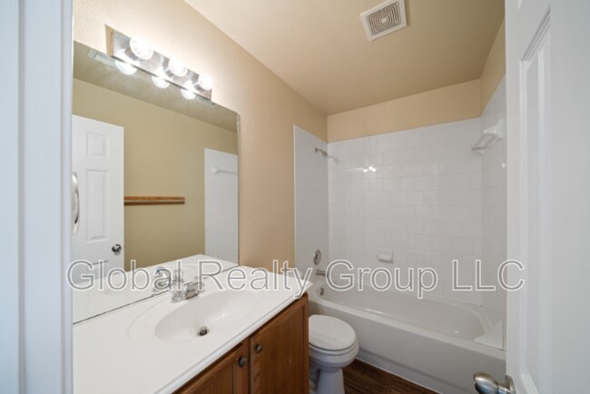 Building Photo - 5804 Black Diamond