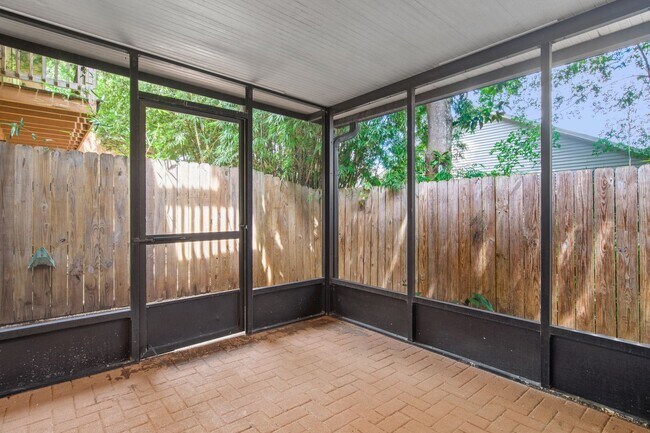 Building Photo - 3506 Parkwood Ave