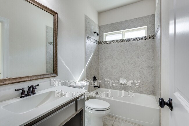 Building Photo - 217 Gilpin Ln