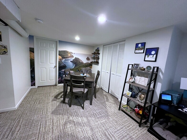 Dining Room - 5940 N Bernard St
