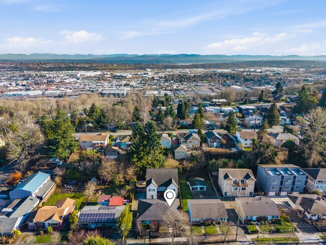 Building Photo - 7922 9th Ave SW