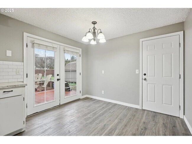 Building Photo - 15006 NE Rancho Dr