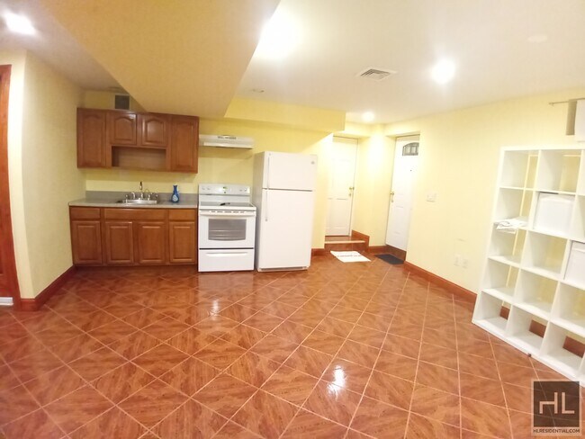 Building Photo - 168 STREET