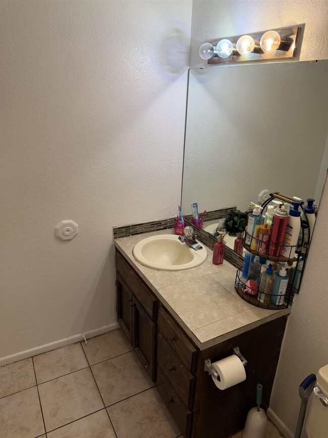 Building Photo - 204 Northpoint Dr