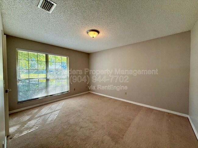 Building Photo - 2217 Hammock Oaks Dr N