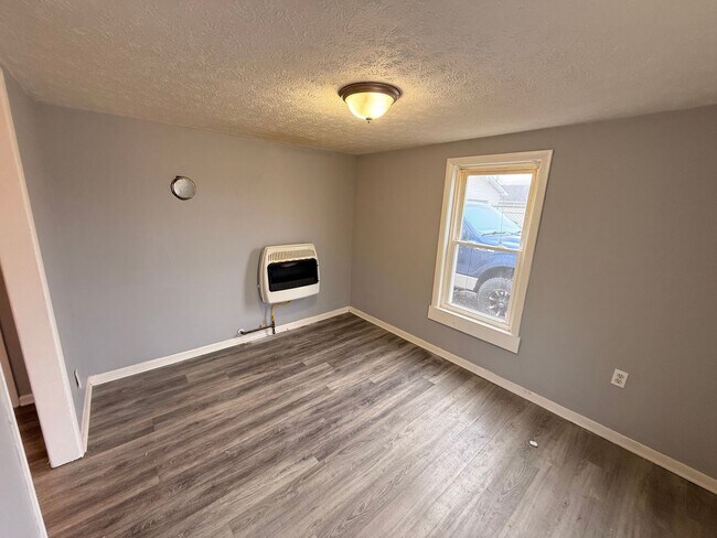 Building Photo - 122 Hayward St