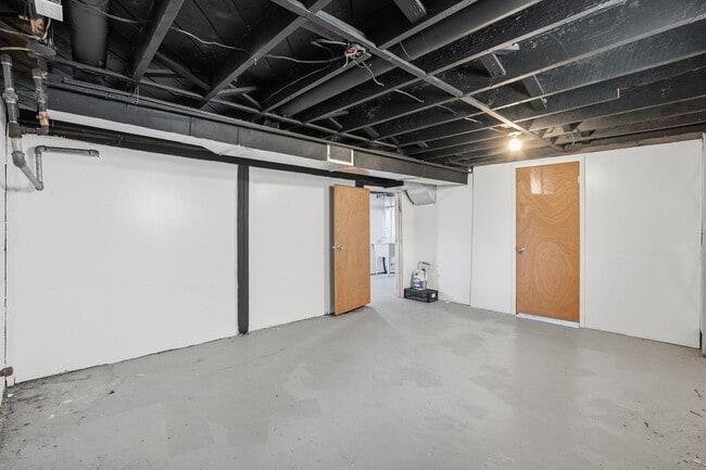 Building Photo - 1117 19th Ave