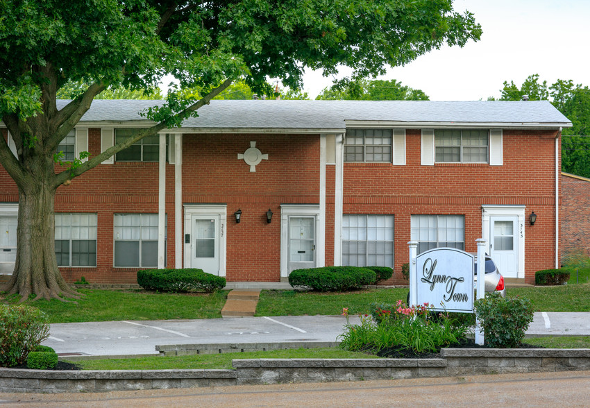 Building - Lynn Town Townhomes