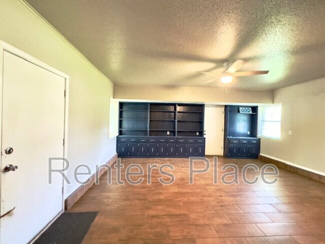 Building Photo - 6304 S 115th E Pl