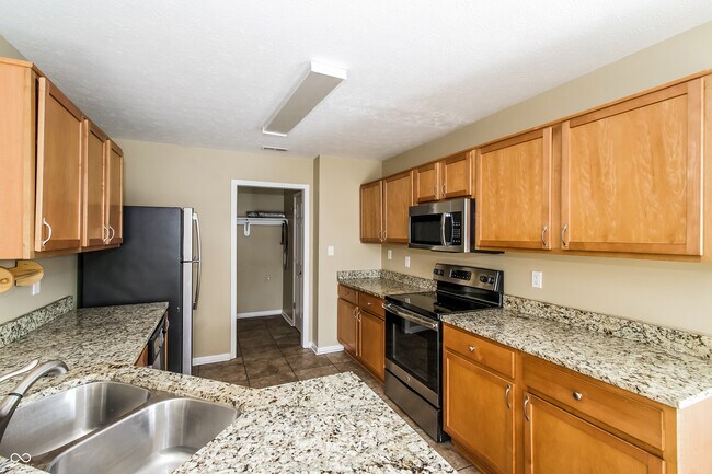 Building Photo - 709 Cembra Dr