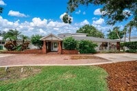 Building Photo - 2551 Lakeview Dr