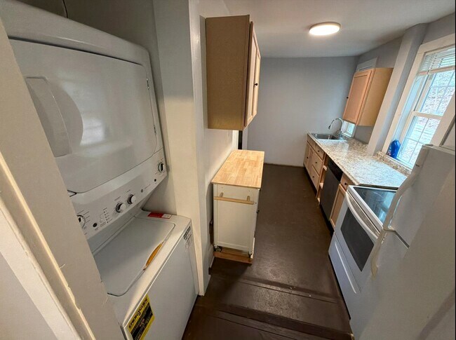 Building Photo - 935 Rumney Rte 25