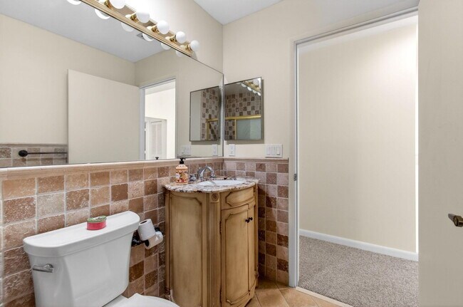 Building Photo - 7865 La Mirada Dr