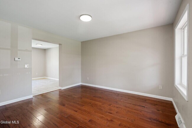 Building Photo - 30 Dick Lynch Rd