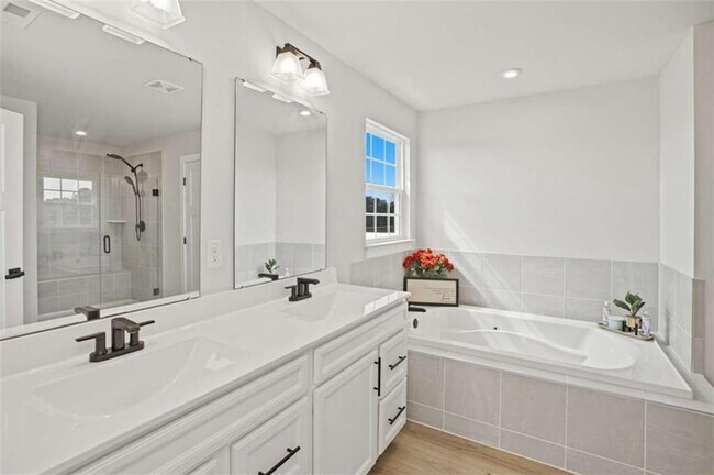 Building Photo - 305 Meuse Ln