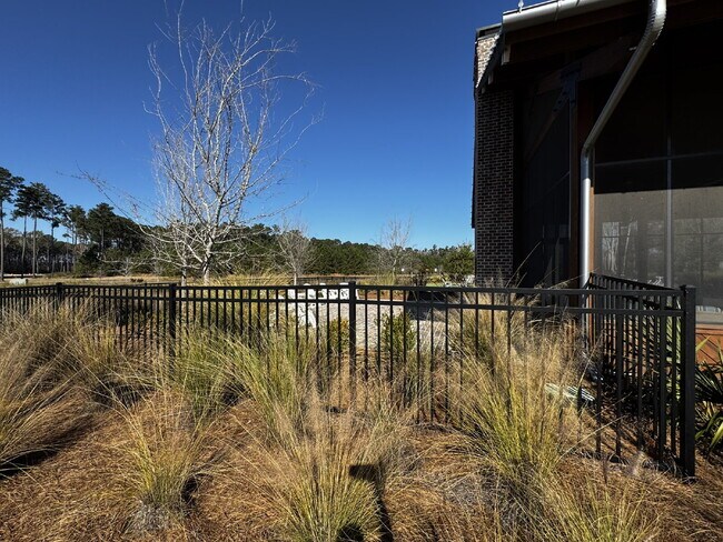 Building Photo - Home for Rent