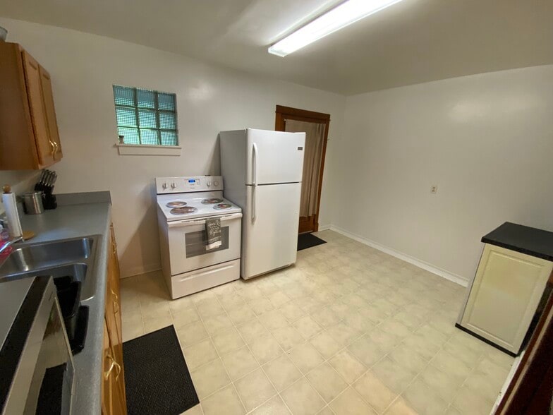 Building Photo - 231 N Muhlenberg St