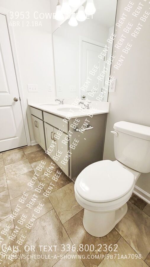 Building Photo - 3953 Cowen St