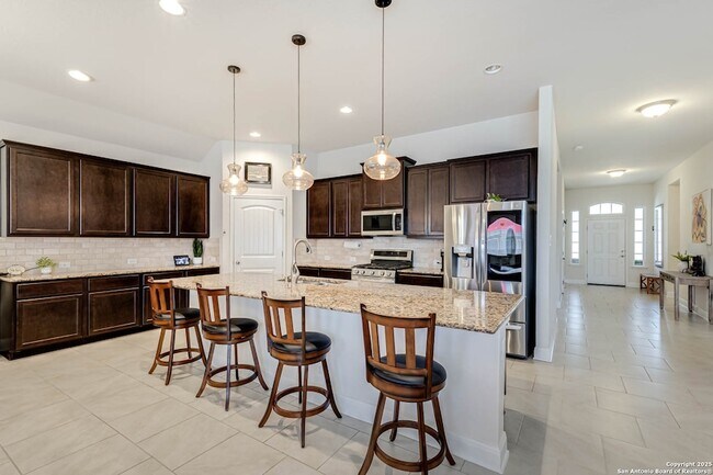 Building Photo - 8626 Pardner Ranch