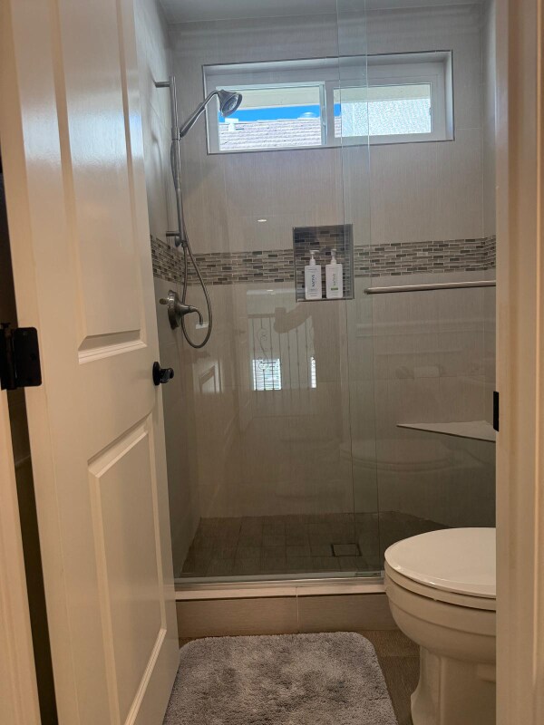 Building Photo - 6 Peacock Ct