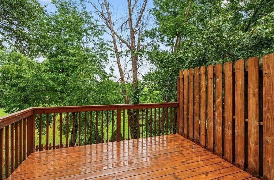 Building Photo - 781 Merlins Way