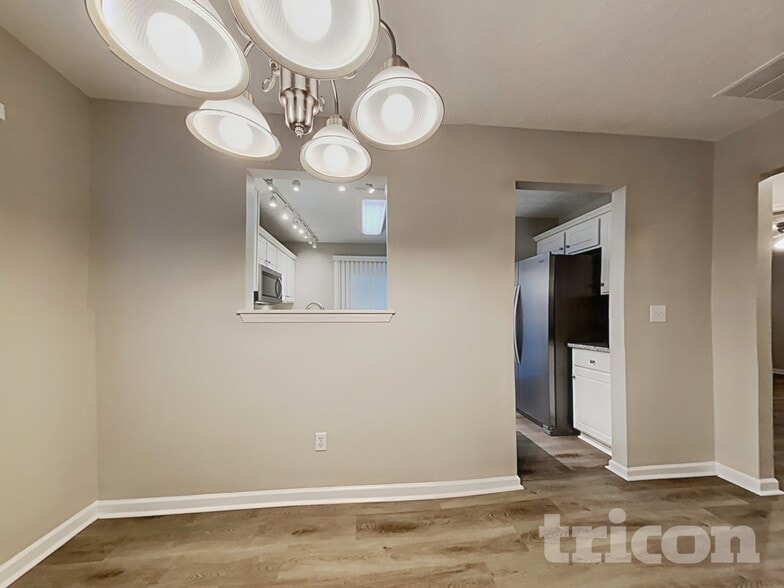 Building Photo - 129 Garden Walk
