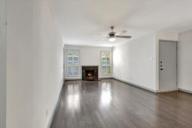 Building Photo - 1601 S Shepherd Dr