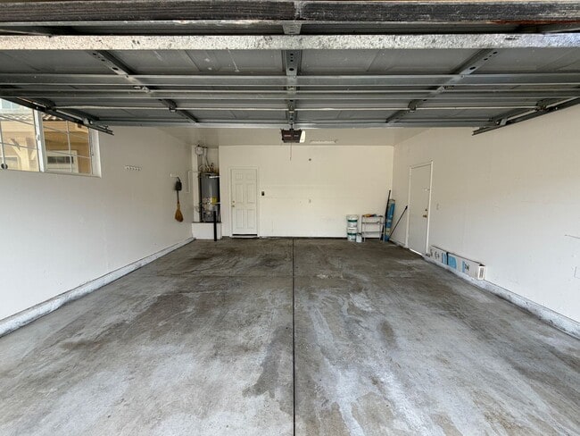 Building Photo - 8660 Banton Cir