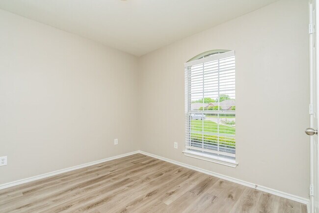 Building Photo - 1511 Pintail Ct