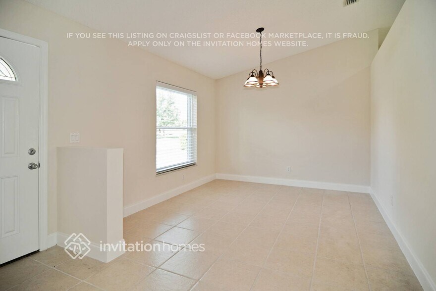 Building Photo - 509 SW Lucero Dr
