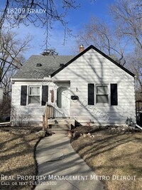 Building Photo - CHARMING BUNGALOW