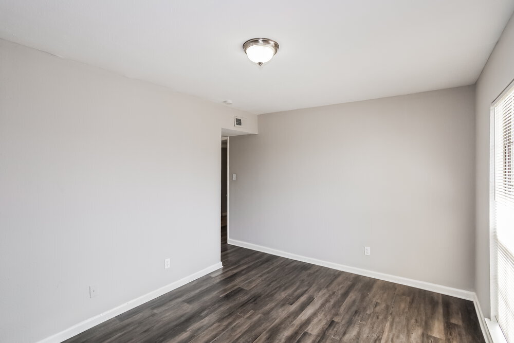 Building Photo - 2109 Kings Rd