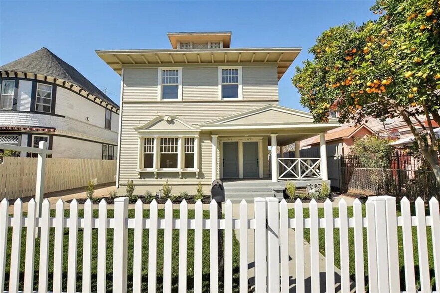 Primary Photo - 1705 S Burlington Ave