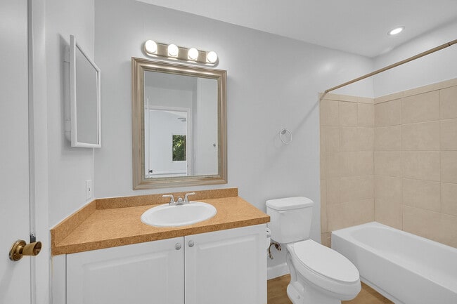 Building Photo - 815 Boynton Beach Blvd