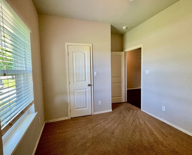 Building Photo - House for Lease in Sherman