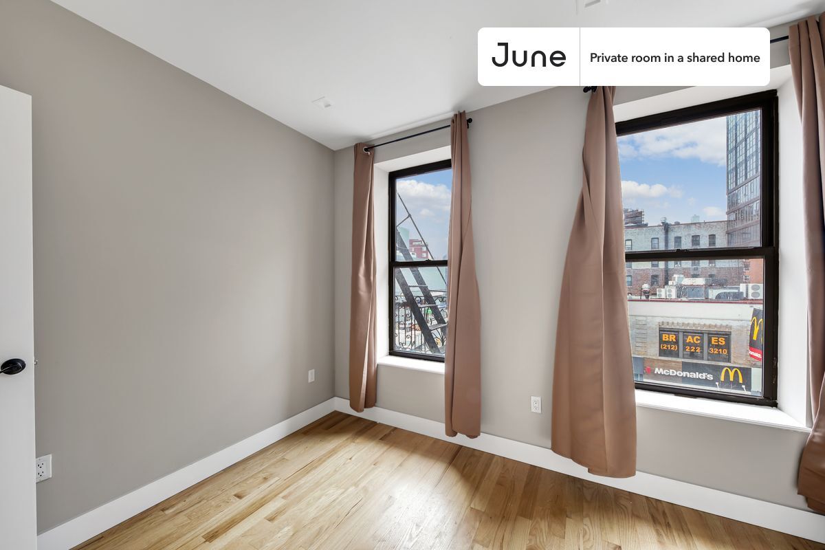 Building Photo - Room in Shared 4 bed/2 bath home