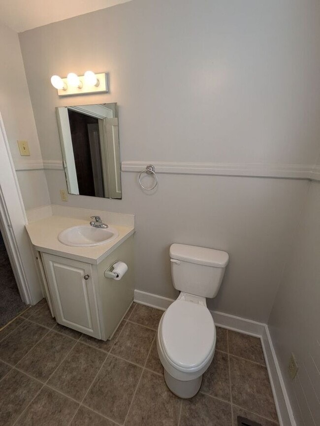 Building Photo - 3BD/2BA Home in Hickory