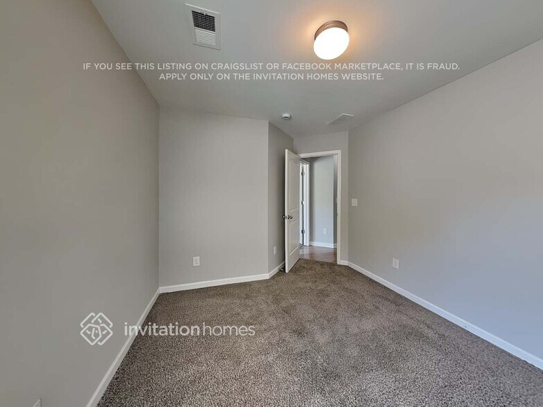Building Photo - 227 Bandelier Cir
