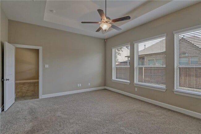 Building Photo - 124 Claiborne Lake Ln