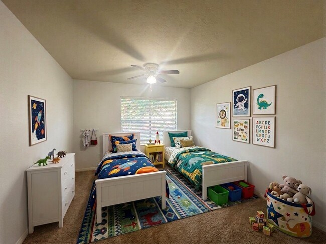 Building Photo - 210 Rolling Plains Dr