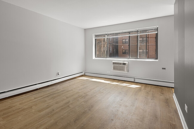 Building Photo - 6029 N Winthrop Ave