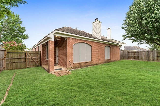 Building Photo - 12214 Elk Meadow Dr