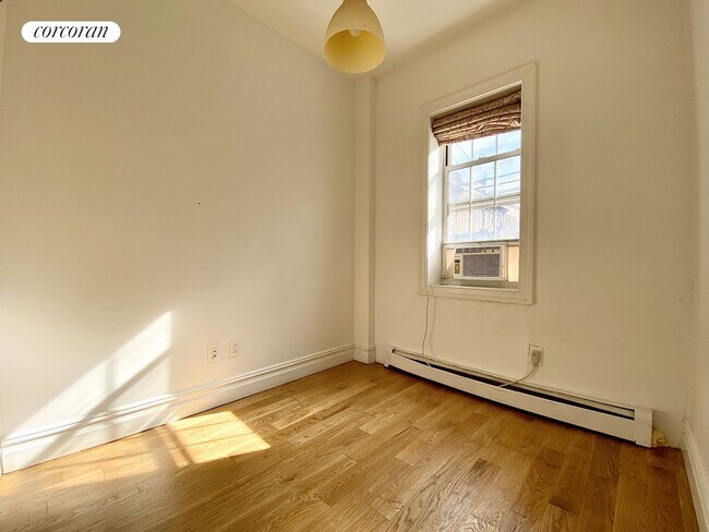 Building Photo - 873 Wyckoff Ave